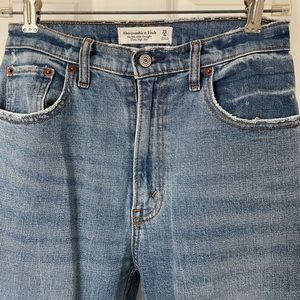Abercrombie & Fitch 90s Slim Straight Ultra High Rise Jeans